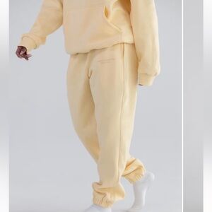Comfrt Pastel Canary Yellow Sweatpants Small
